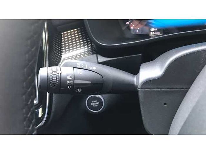 Volvo XC40 XC40 2.0 B4P Plus Dark 5dr AWD Auto 