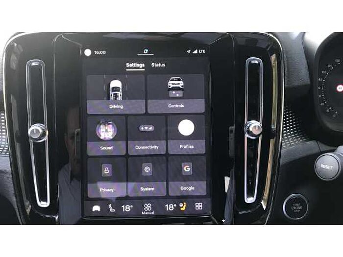 Volvo XC40 XC40 2.0 B4P Plus Dark 5dr AWD Auto 