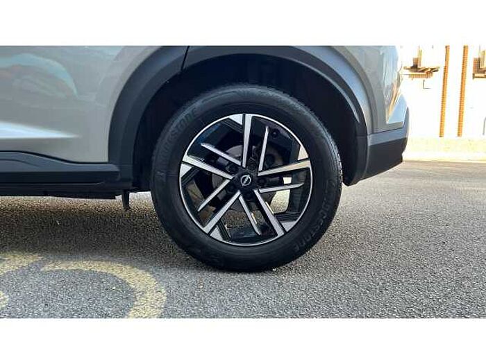 Nissan Juke JUKE 1.0 DiG-T N-Connecta 5dr DCT 