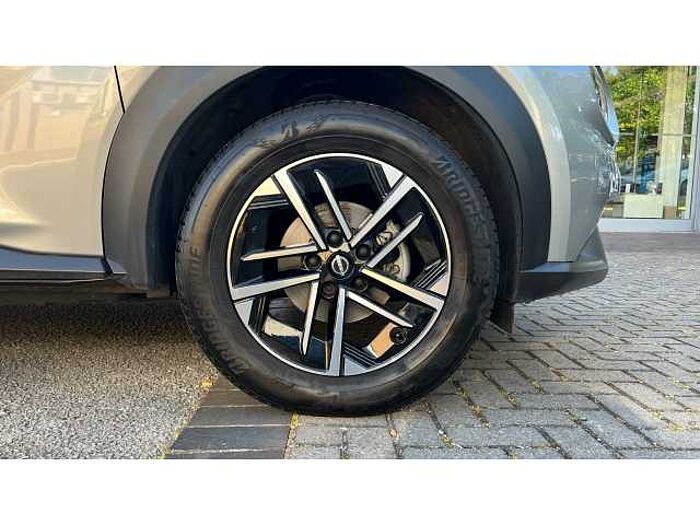 Nissan Juke JUKE 1.0 DiG-T N-Connecta 5dr DCT 