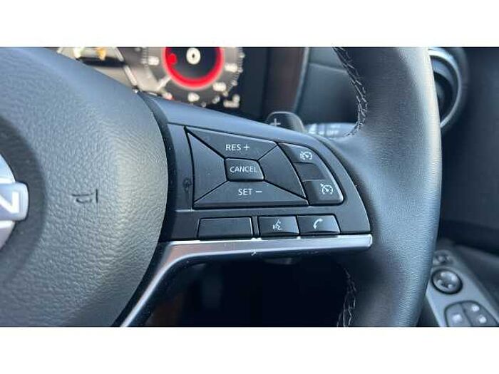 Nissan Juke JUKE 1.0 DiG-T N-Connecta 5dr DCT 