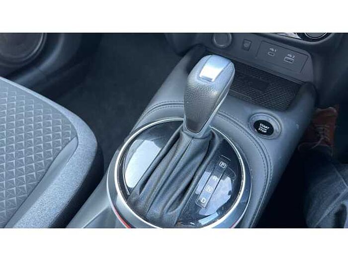 Nissan Juke JUKE 1.0 DiG-T N-Connecta 5dr DCT 