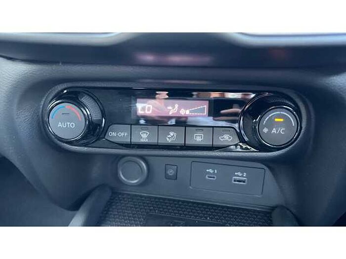 Nissan Juke JUKE 1.0 DiG-T N-Connecta 5dr DCT 
