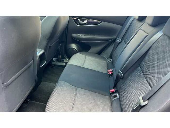 Nissan Qashqai QASHQAI 1.2 DiG-T N-Connecta 5dr Xtronic 