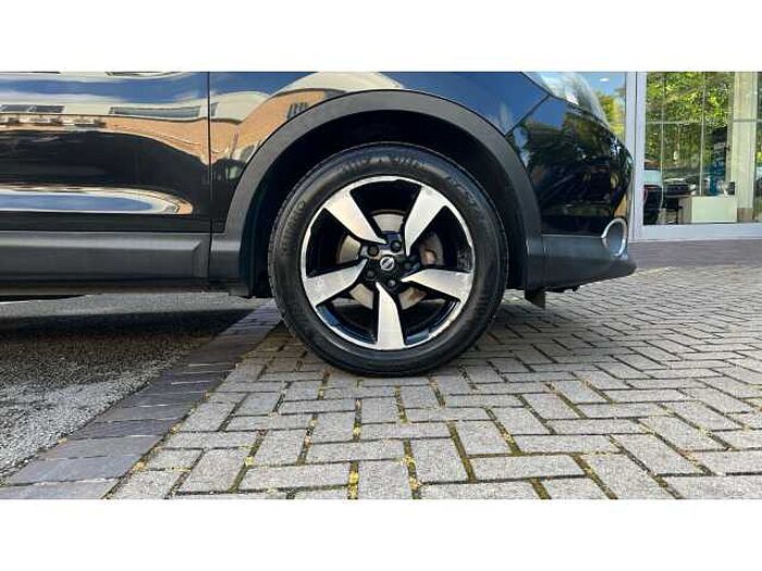 Nissan Qashqai QASHQAI 1.2 DiG-T N-Connecta 5dr Xtronic 