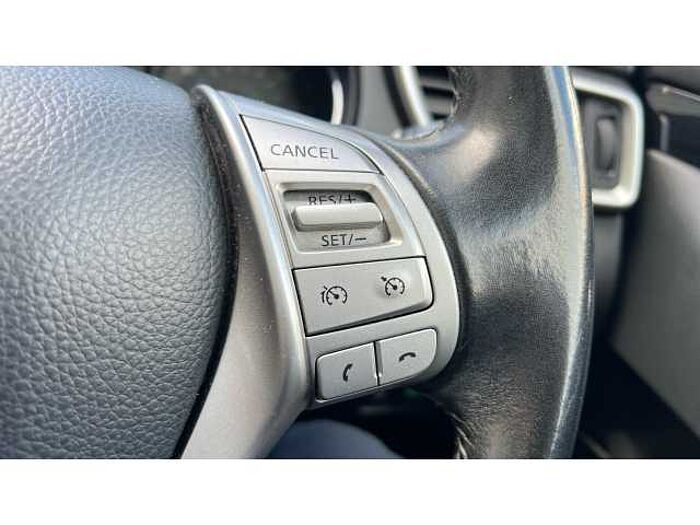 Nissan Qashqai QASHQAI 1.2 DiG-T N-Connecta 5dr Xtronic 