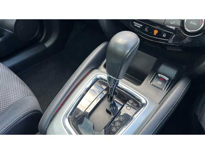 Nissan Qashqai QASHQAI 1.2 DiG-T N-Connecta 5dr Xtronic 