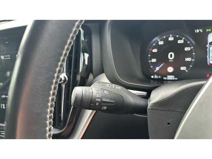 Volvo XC60 XC60 2.0 B4D R DESIGN 5dr AWD Geartronic 