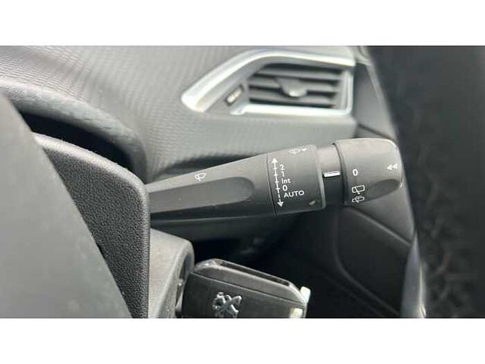 Peugeot 2008 2008 1.2 PureTech 130 Allure 5dr 