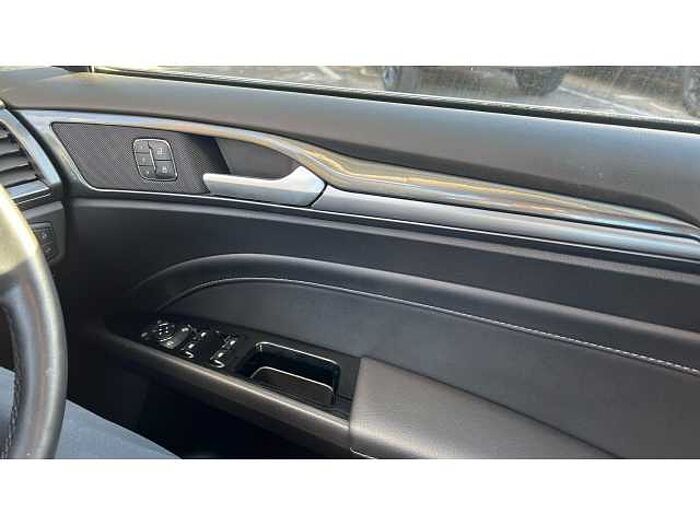 Ford Mondeo MONDEO 2.0 Hybrid Titanium Edition 5dr Auto 