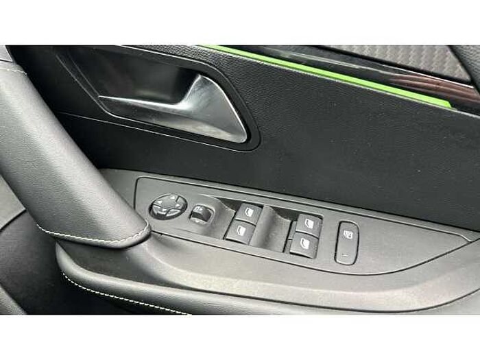 Peugeot 2008 2008 1.2 PureTech 130 GT Premium 5dr 
